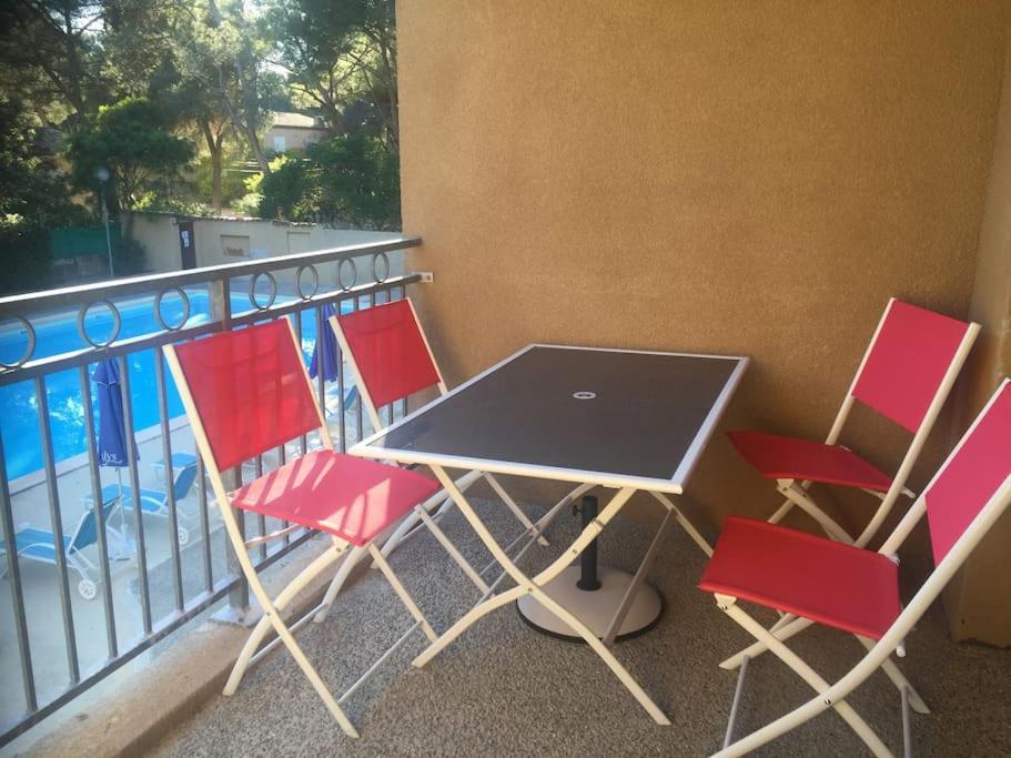 Les Appartements De La Marina Sanary-sur-Mer Kültér fotó